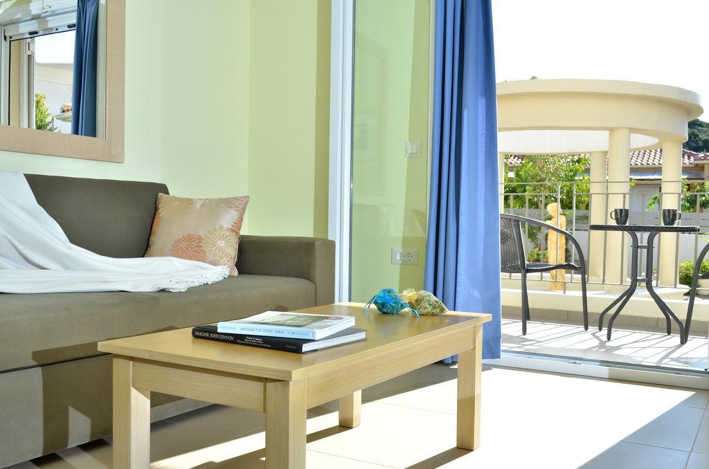 Hotel Estia Finikounta Quarto foto